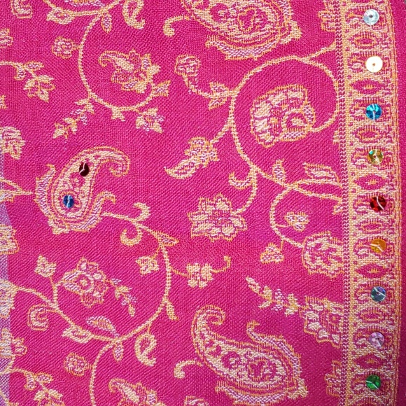 Multiple color shawl - Picture 2 of 5